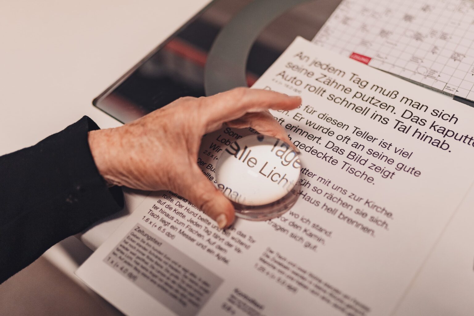 32_2024_11_23_Optik_Schroeder_Sehen_CWarneke