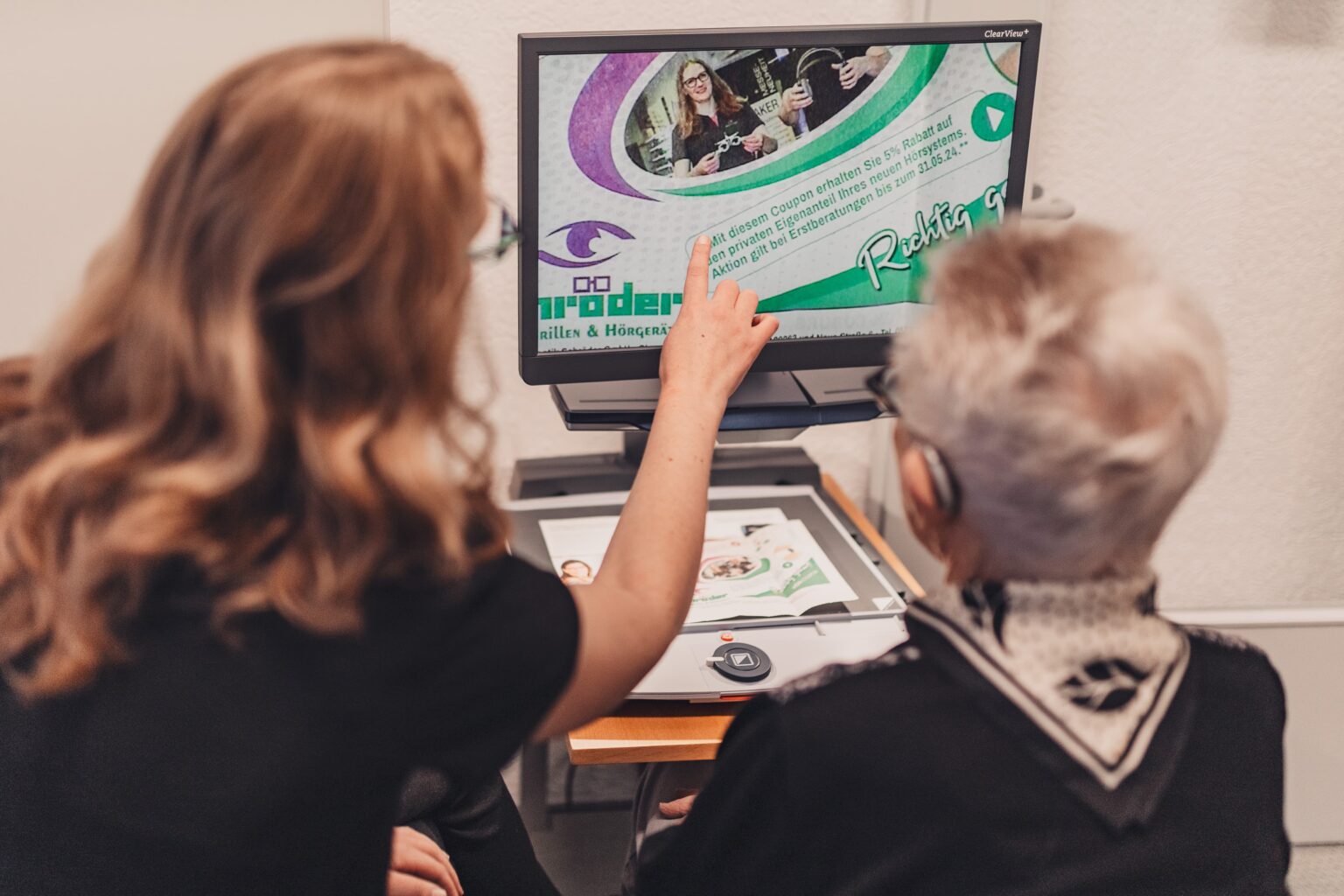 64_2024_11_23_Optik_Schroeder_Sehen_CWarneke